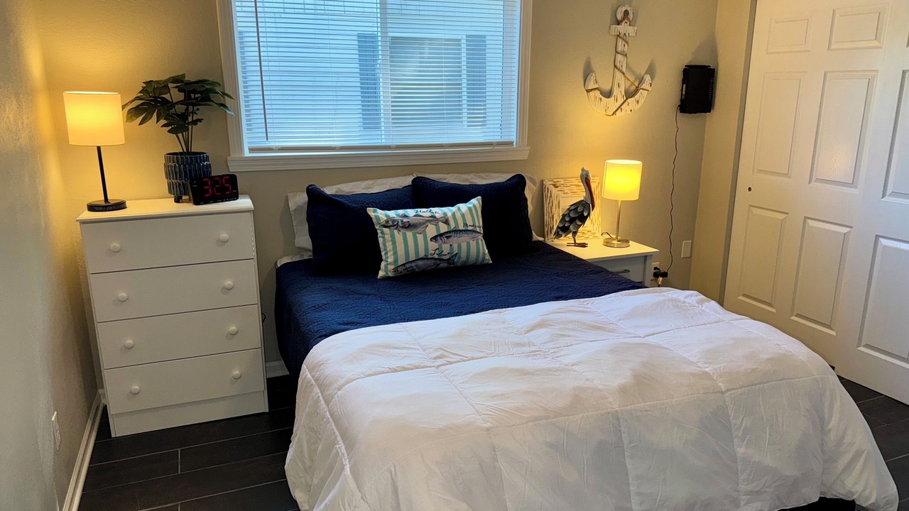 Photo of Bedroom in Sunrise Beach