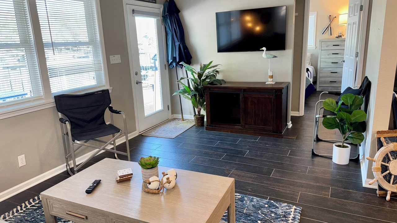 Photo of Livingroom in Sunrise Beach