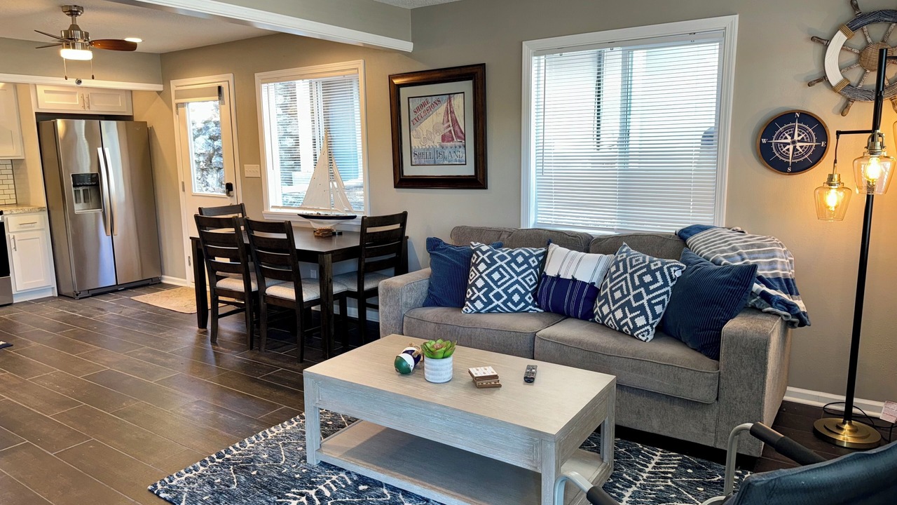 Photo of Livingroom in Sunrise Beach