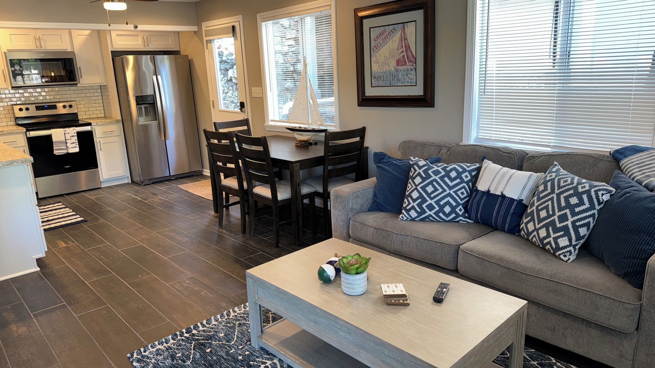 Photo of Livingroom in Sunrise Beach
