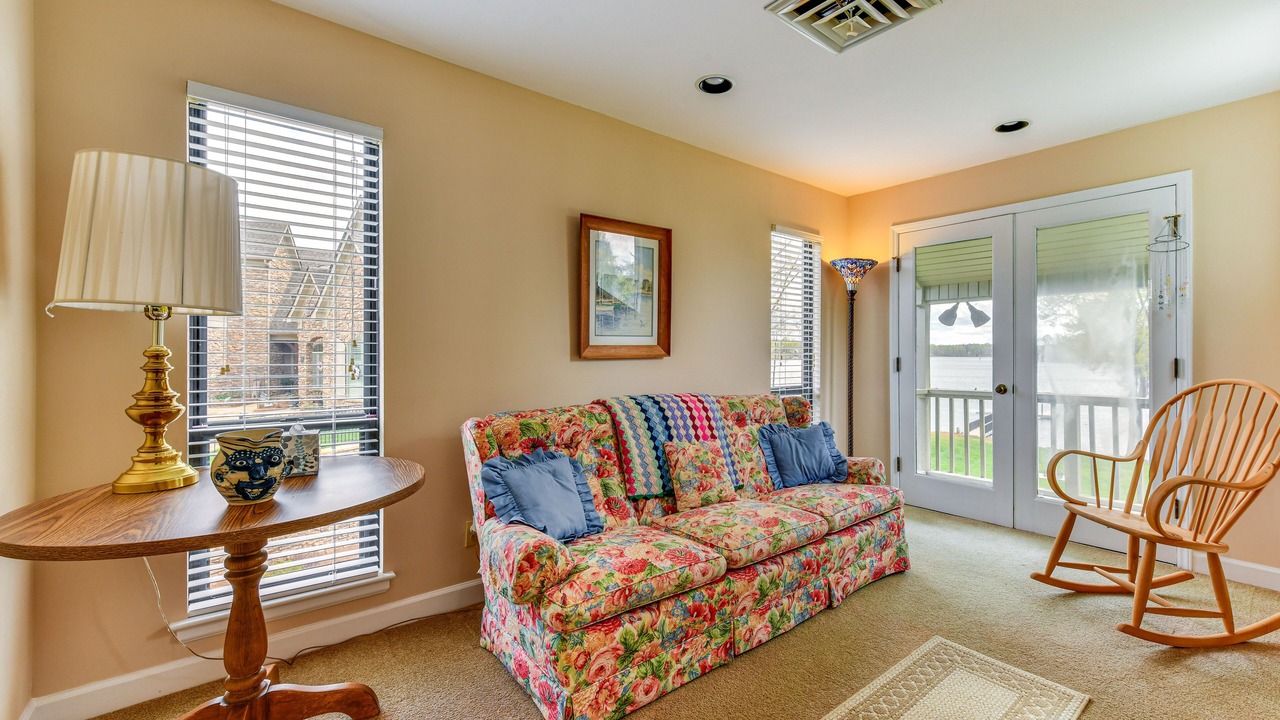 Photo of Livingroom in Troutman