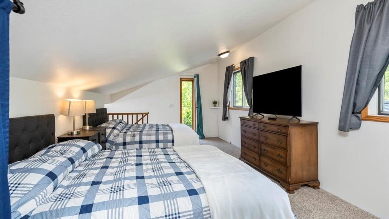 Photo of Bedroom in Meadow Lakes