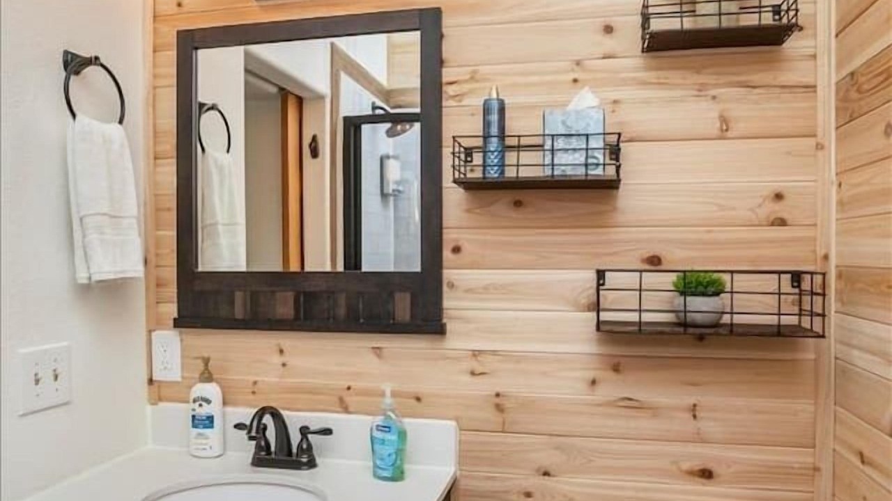 Photo of Bathroom in Meadow Lakes