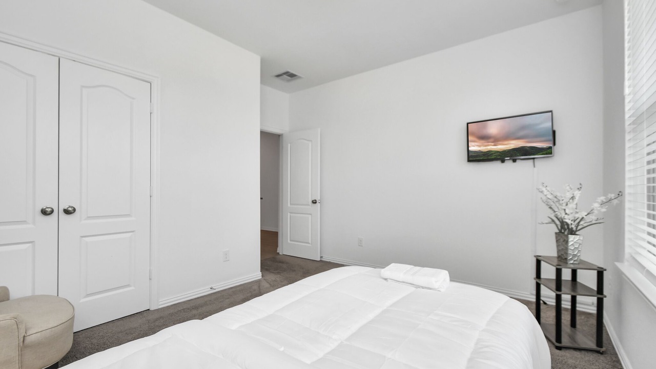 Photo of Bedroom in Clodine