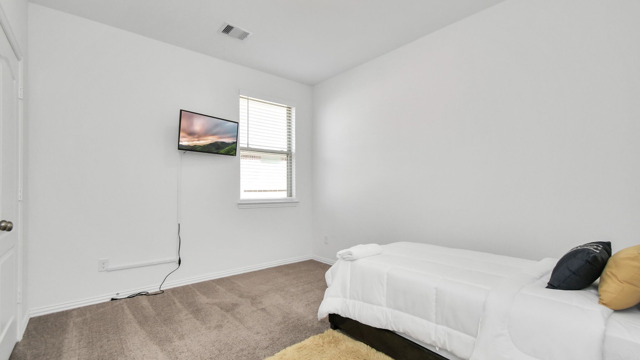 Photo of Bedroom in Clodine