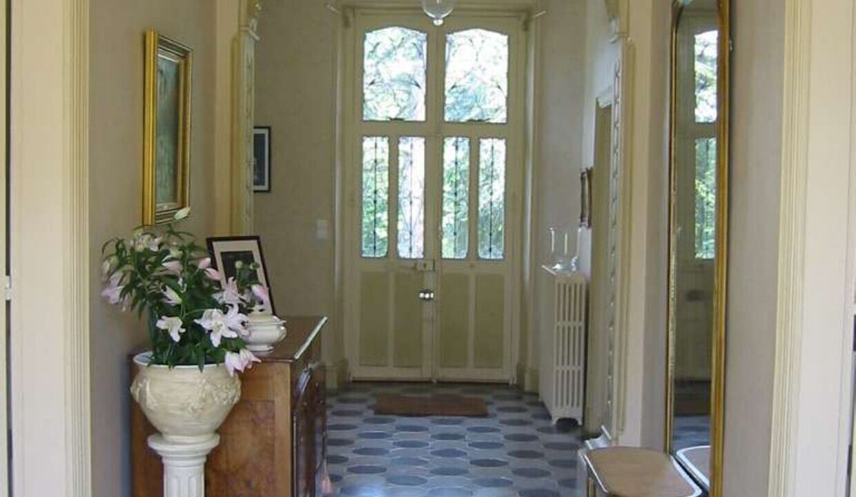 Photo of Others in Vouille
