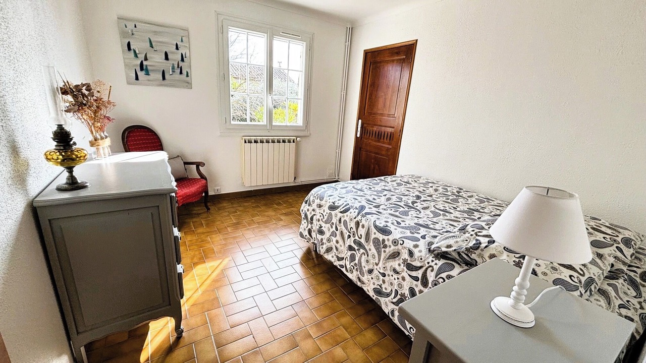 Photo of Bedroom in Camaret-sur-Aigues