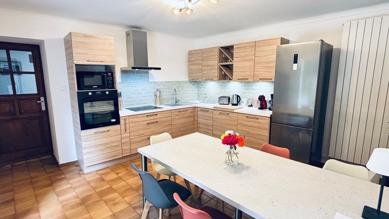 Photo of Kitchen in Camaret-sur-Aigues