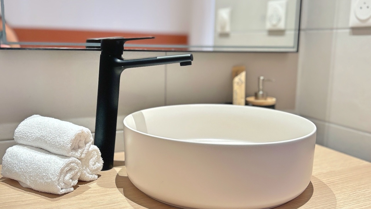 Photo of Bathroom in Carmes