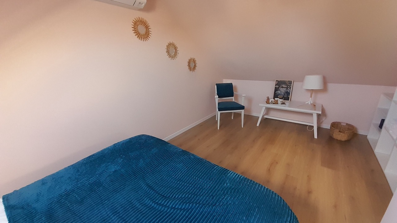 Photo of Bedroom in Eaubonne