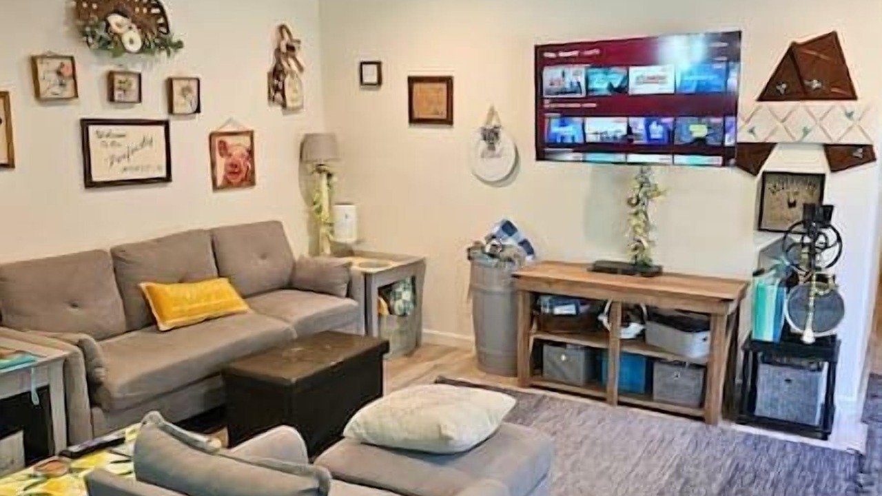 Photo of Livingroom in South Carolina Lakes & Blackwater Rivers