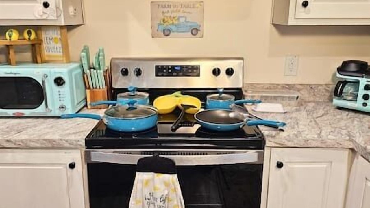 Photo of Kitchen in South Carolina Lakes & Blackwater Rivers