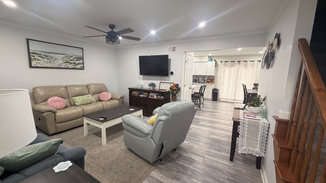 Photo of Livingroom in Elizabethtown