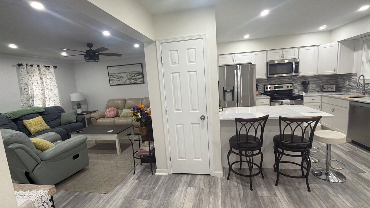 Photo of Livingroom in Elizabethtown