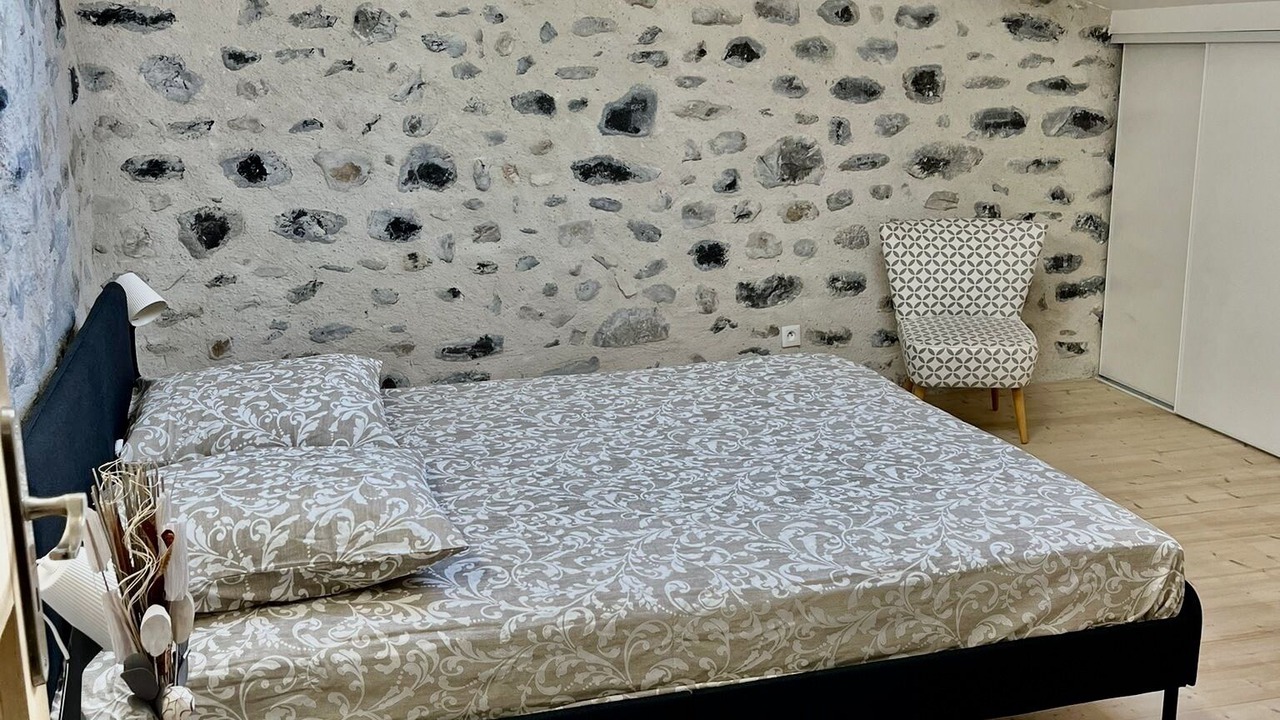 Photo of Bedroom in Alba-la-Romaine
