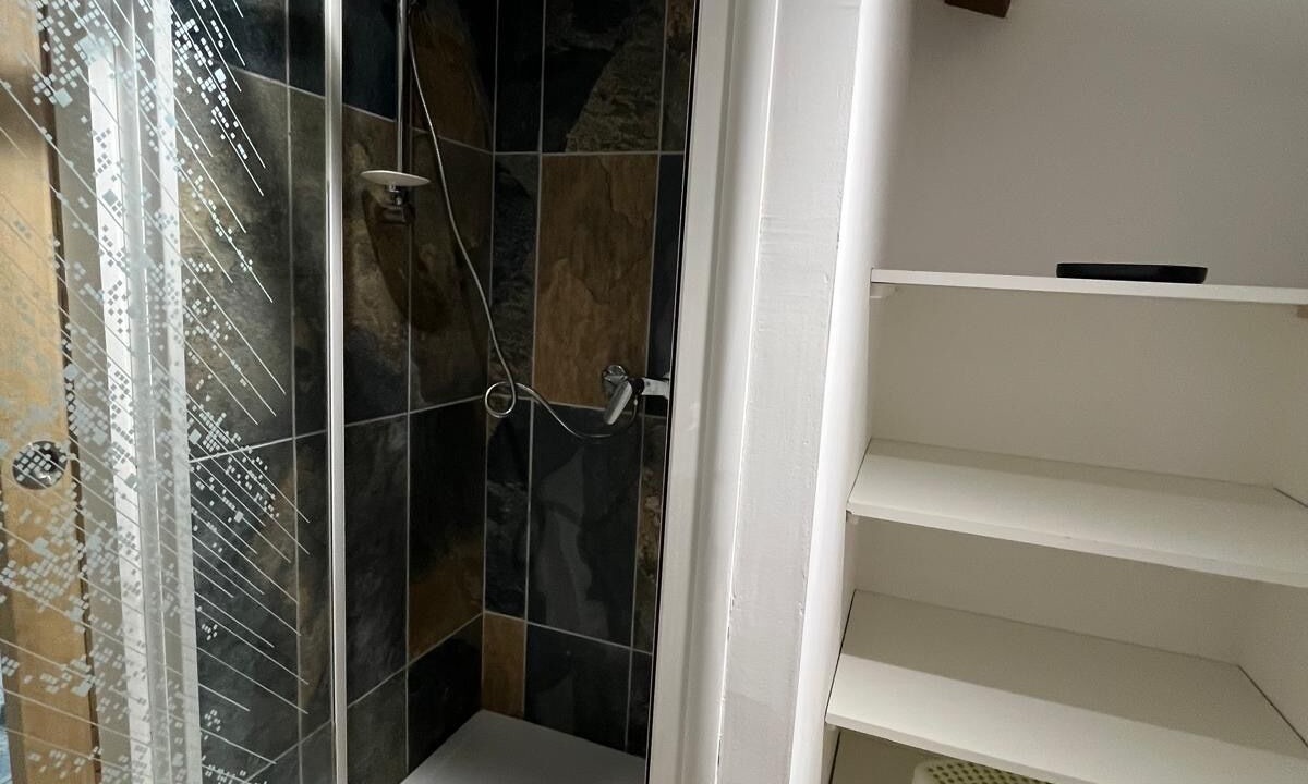 Photo of Bathroom in Alba-la-Romaine