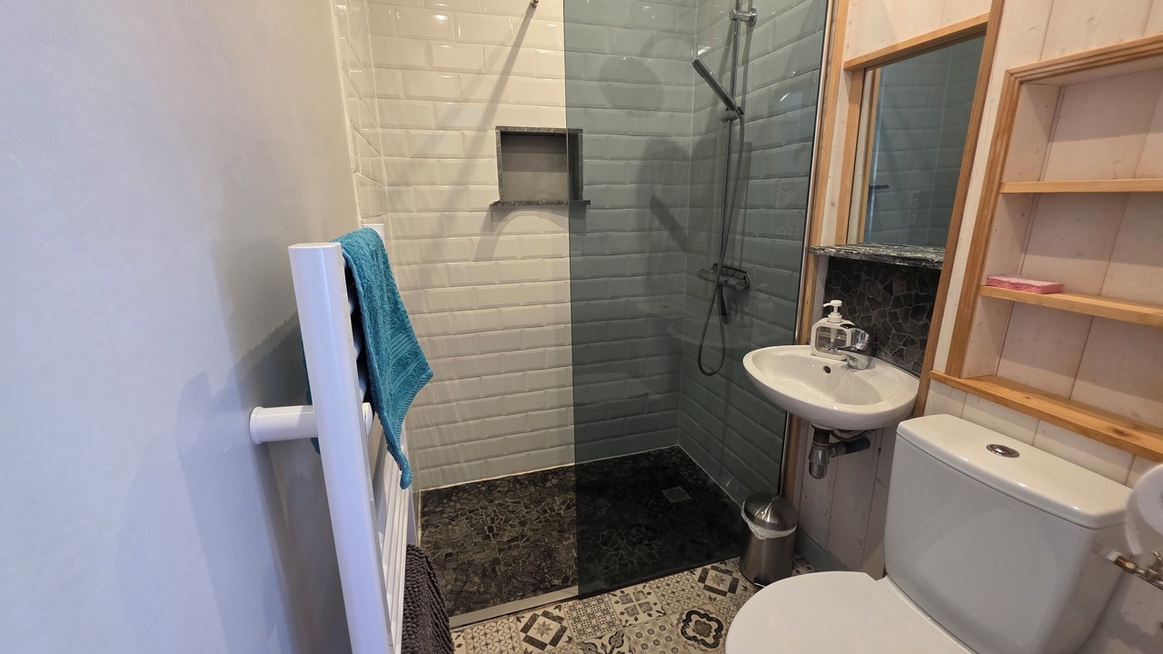 Photo of Bathroom in Frayssinet-le-Gelat