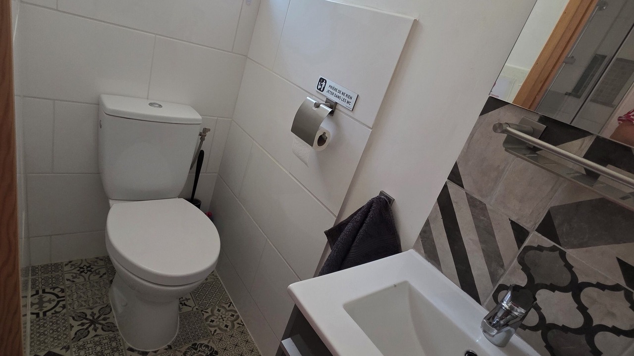 Photo of Bathroom in Frayssinet-le-Gelat