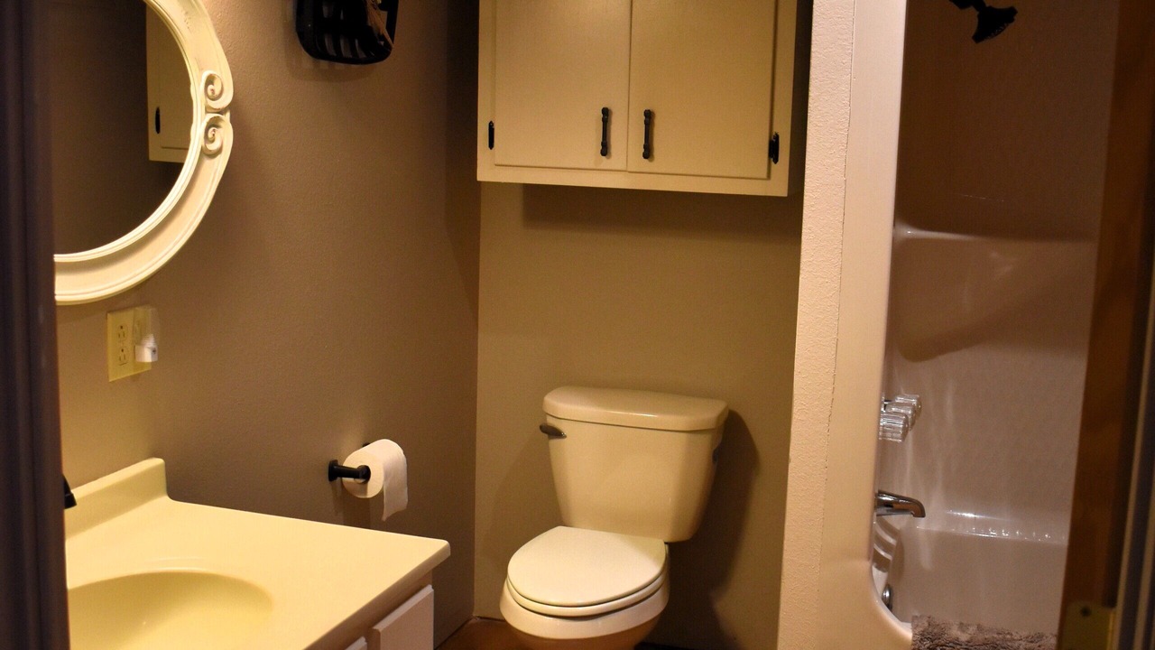 Photo of Bathroom in Pine Ridge