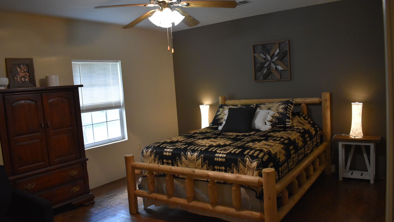 Photo of Bedroom in Pine Ridge