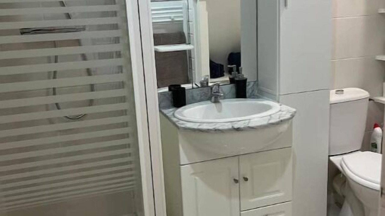 Photo of Bathroom in Lumbin