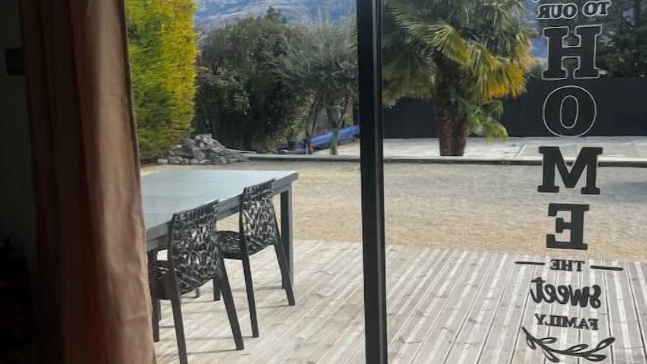 Photo of Others in Lumbin