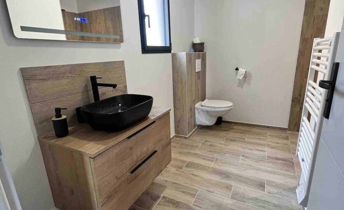 Photo of Bathroom in Vacqueyras