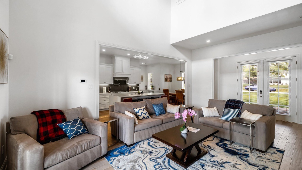 Photo of Livingroom in Lakewood Village