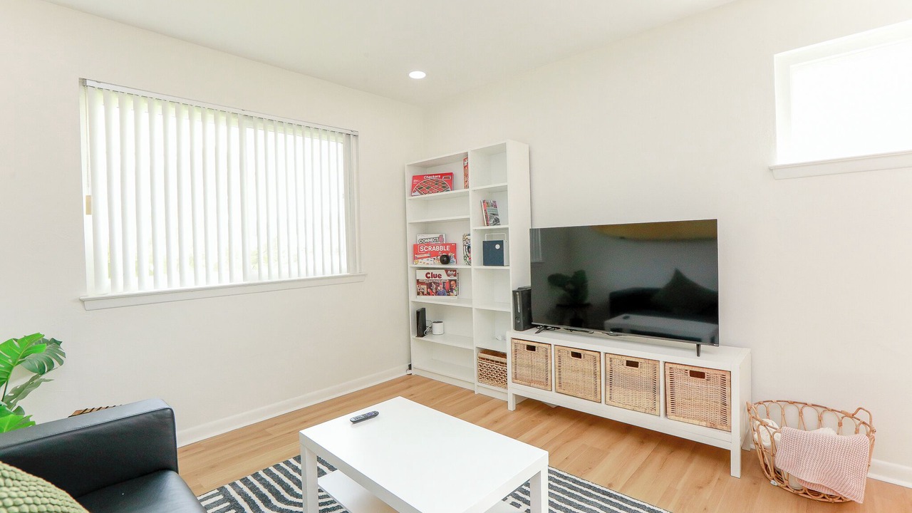 Photo of Livingroom in North Camellia Acres