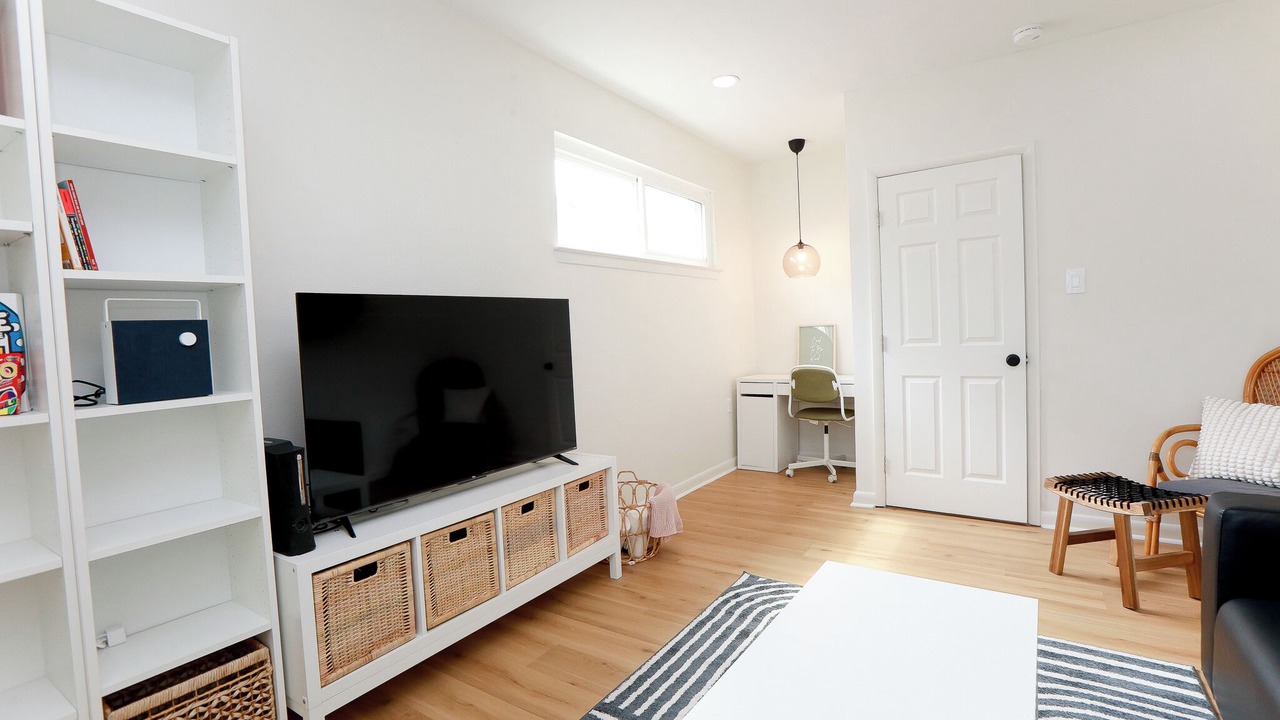 Photo of Livingroom in North Camellia Acres