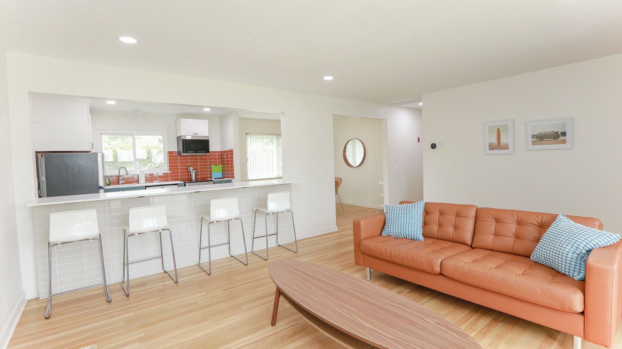 Photo of Livingroom in North Camellia Acres