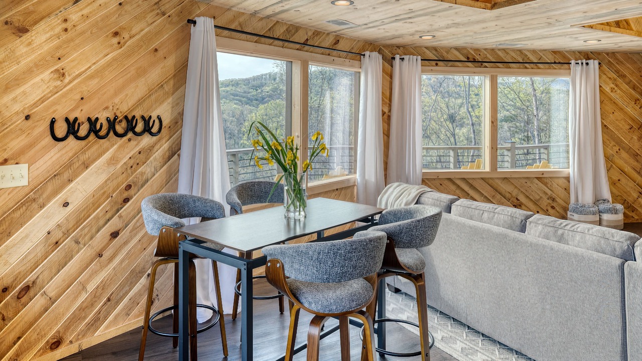 Photo of Others in Mineral Bluff