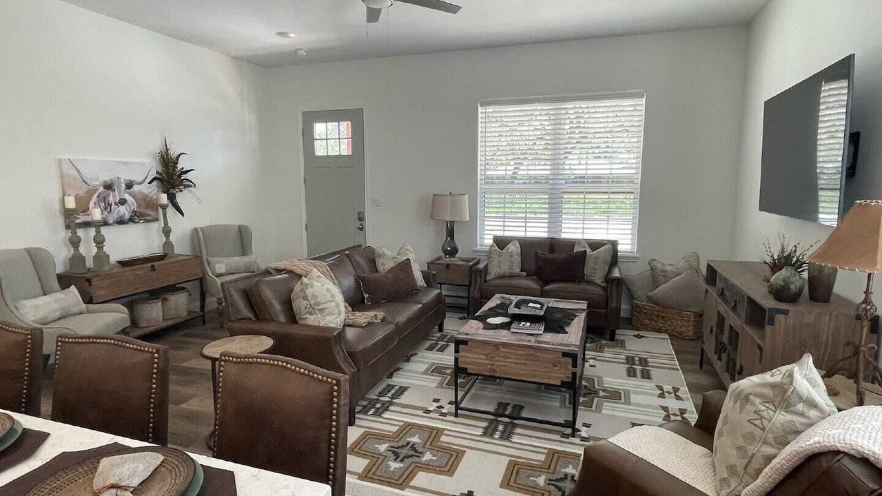 Photo of Livingroom in Stephenville