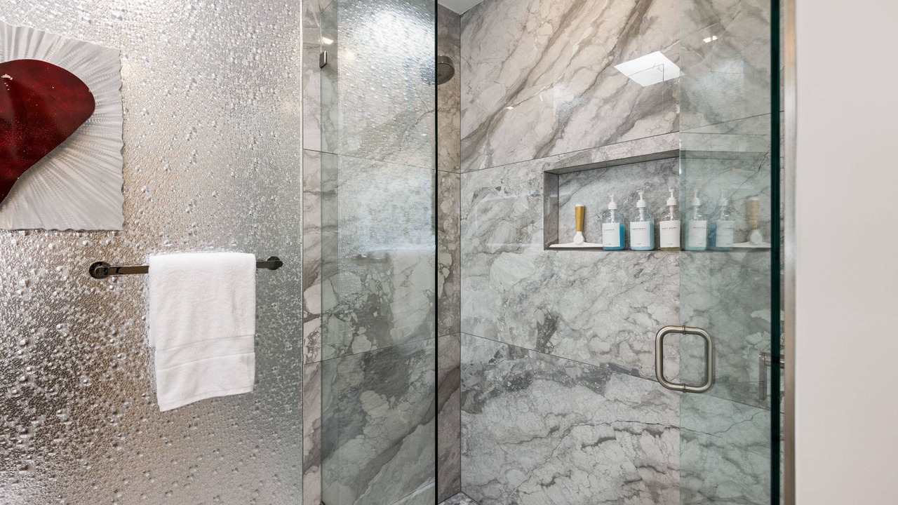 Photo of Bathroom in Canyon Corridor