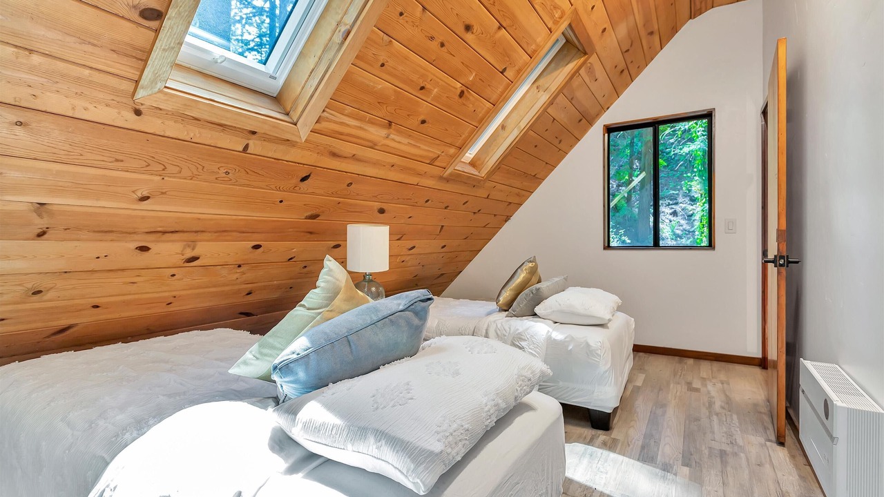 Photo of Bedroom in Los Gatos