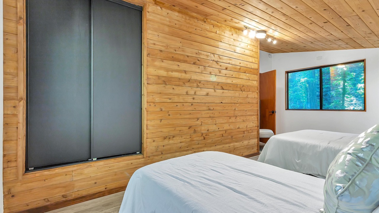 Photo of Bedroom in Los Gatos