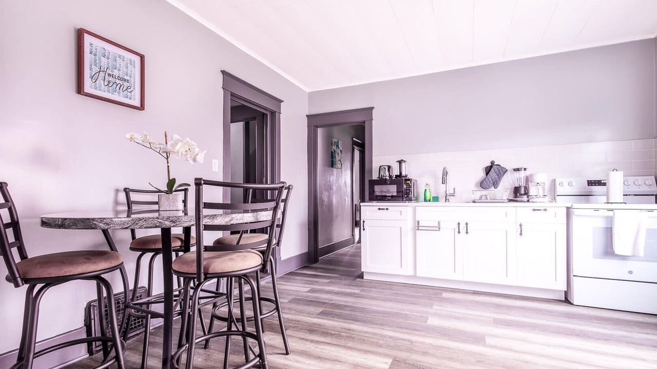 Photo of Kitchen in Downtown Niagara Falls