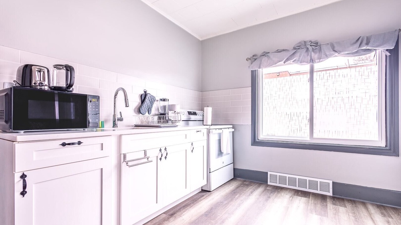 Photo of Kitchen in Downtown Niagara Falls