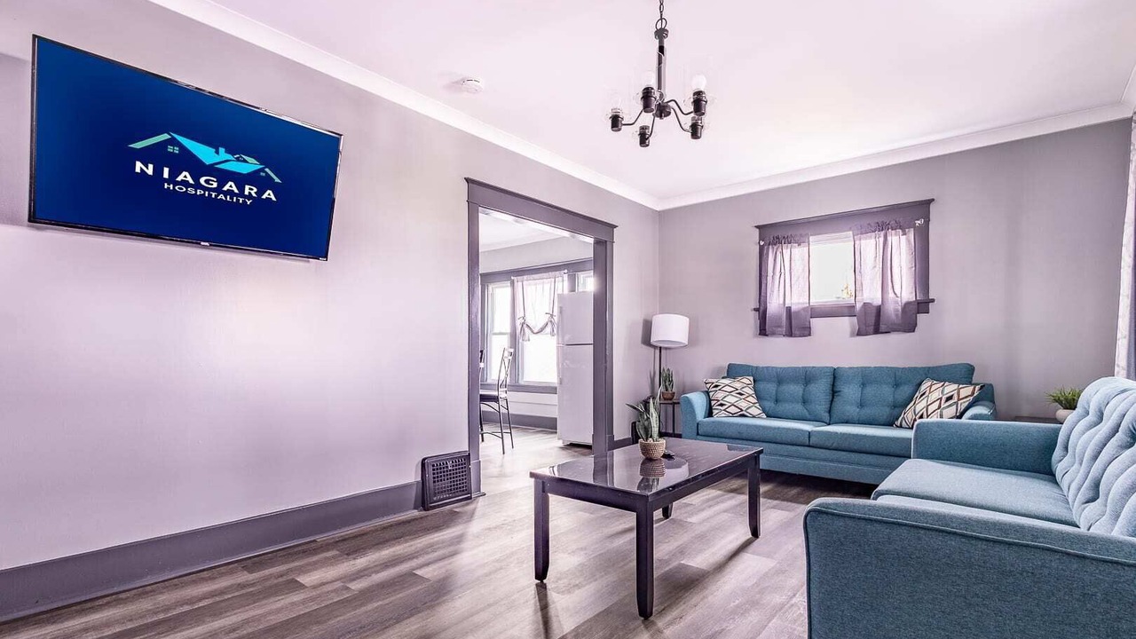 Photo of Livingroom in Downtown Niagara Falls