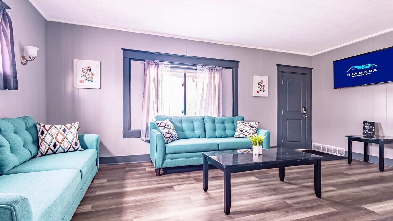 Photo of Livingroom in Downtown Niagara Falls