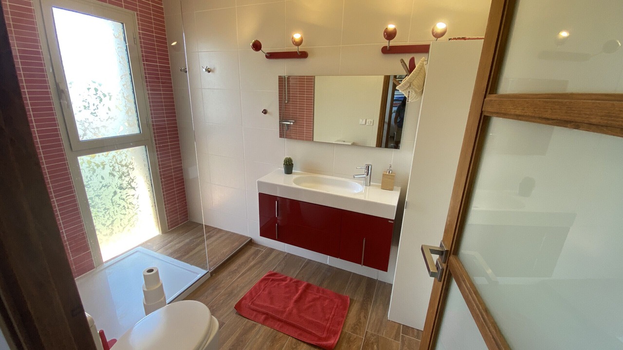 Photo of Bathroom in Colomiers