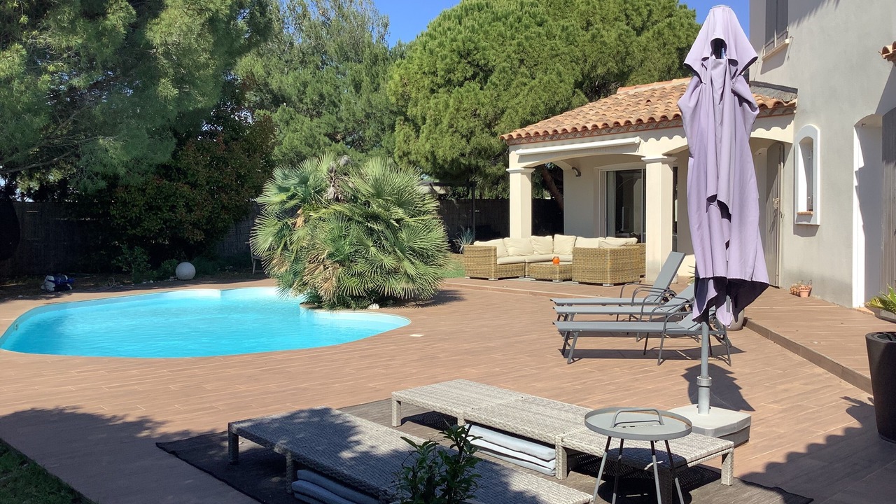 Photo of Outdoor in Meze