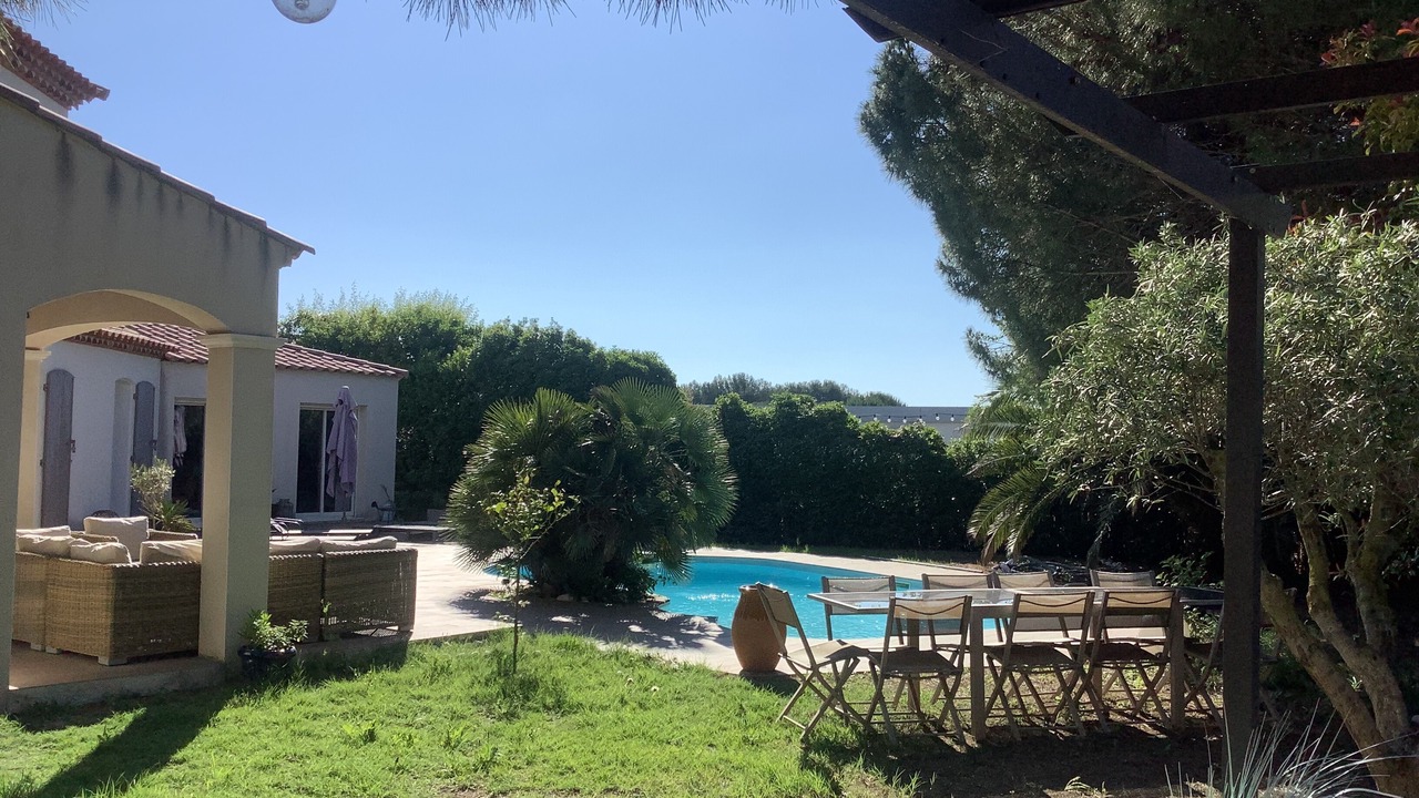 Photo of Outdoor in Meze