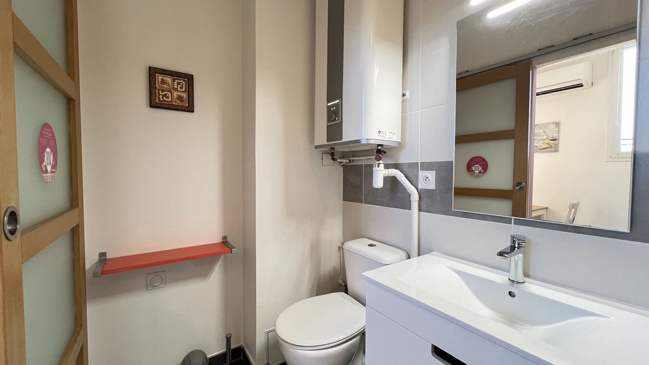 Photo of Bathroom in Bonnefoy-Roseraie-Gramont