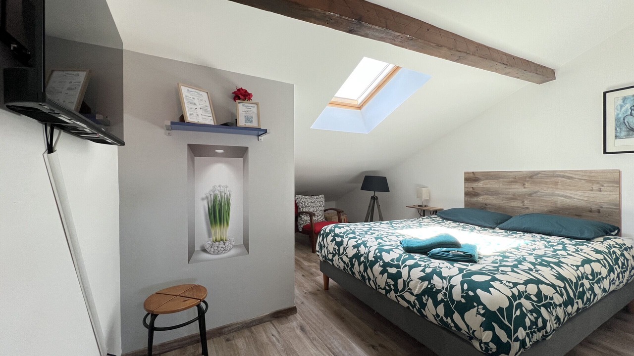 Photo of Bedroom in Bonnefoy-Roseraie-Gramont