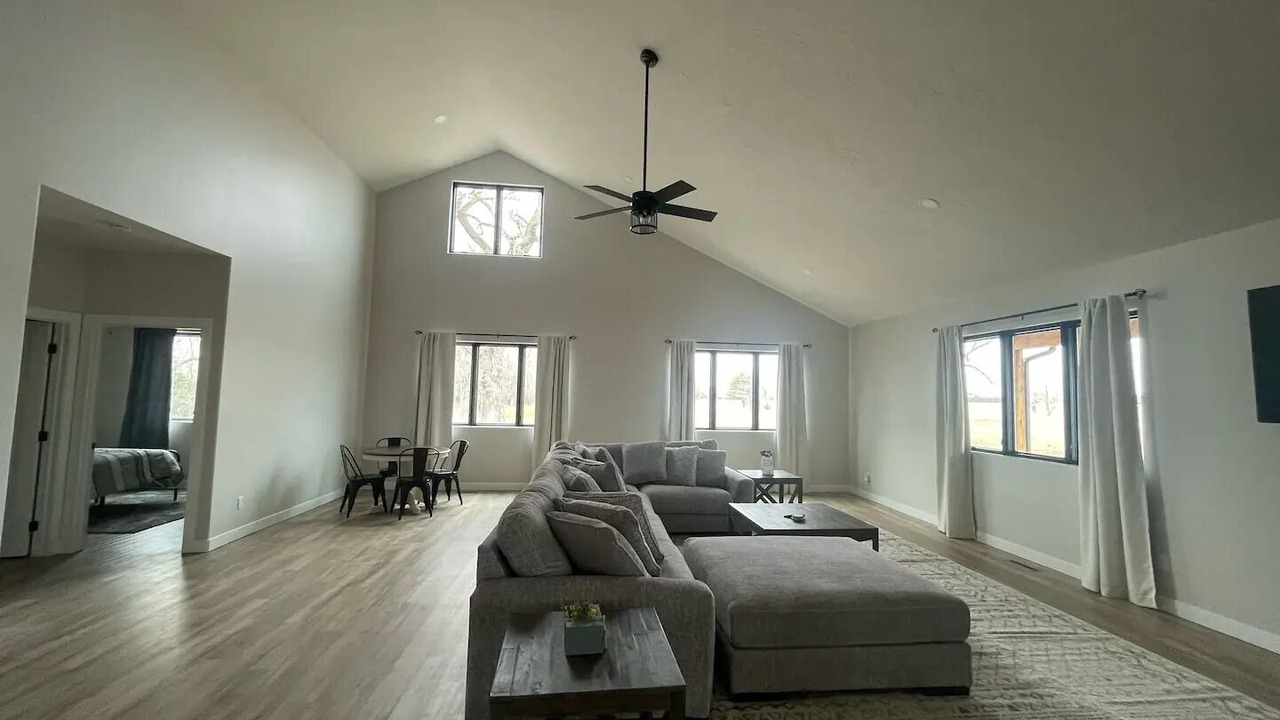 Photo of Livingroom in South Loup City