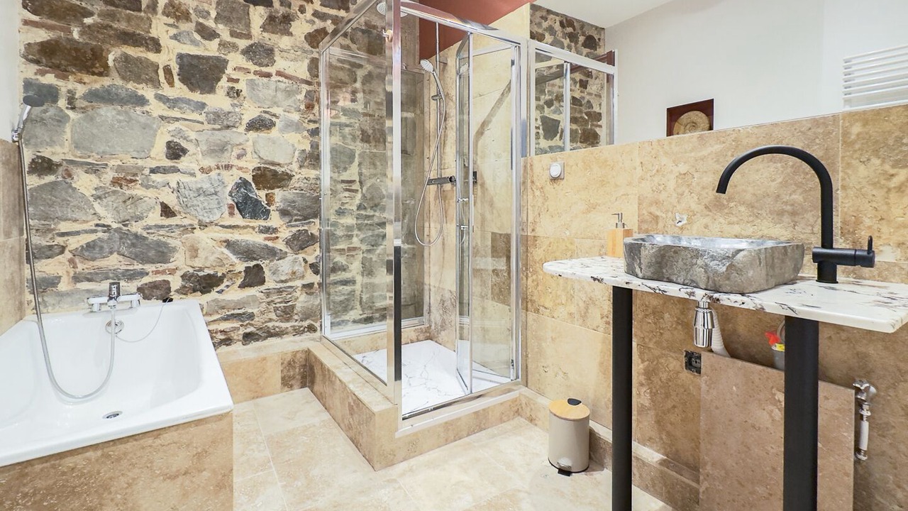 Photo of Bathroom in Thermal