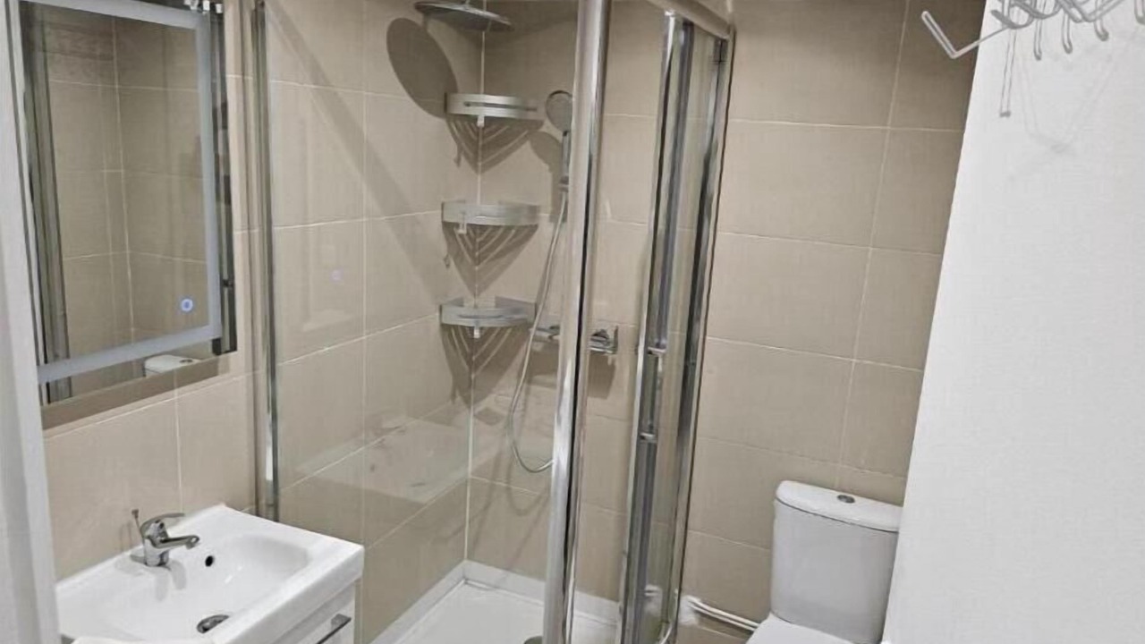 Photo of Bathroom in Le Kremlin-Bicetre