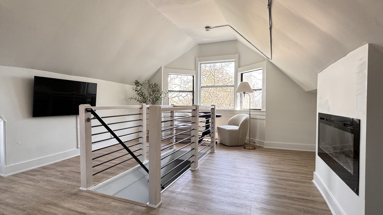 Photo of Livingroom in Midtown