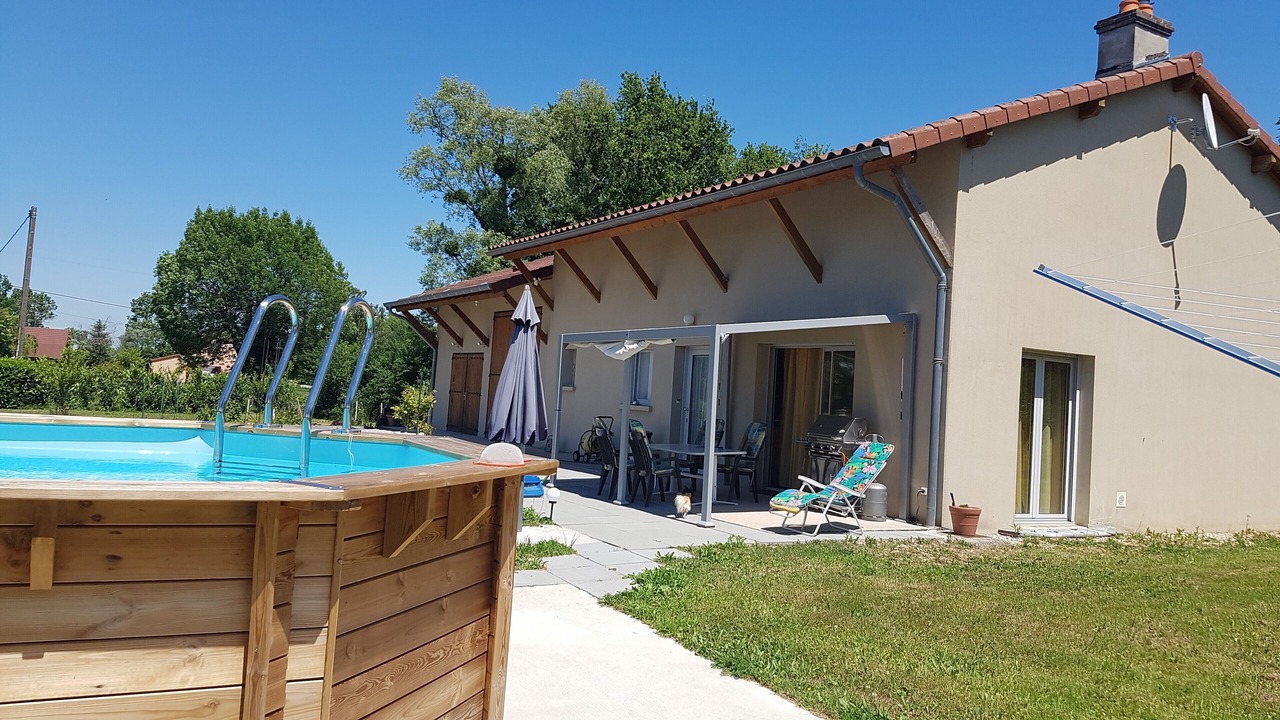 Photo of Outdoor in Menetreuil